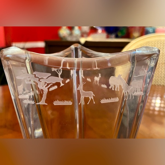 Mikasa Vintage SAFARI Etched Triangular Vase 8”. *Retired Rare - Picture 8 of 12